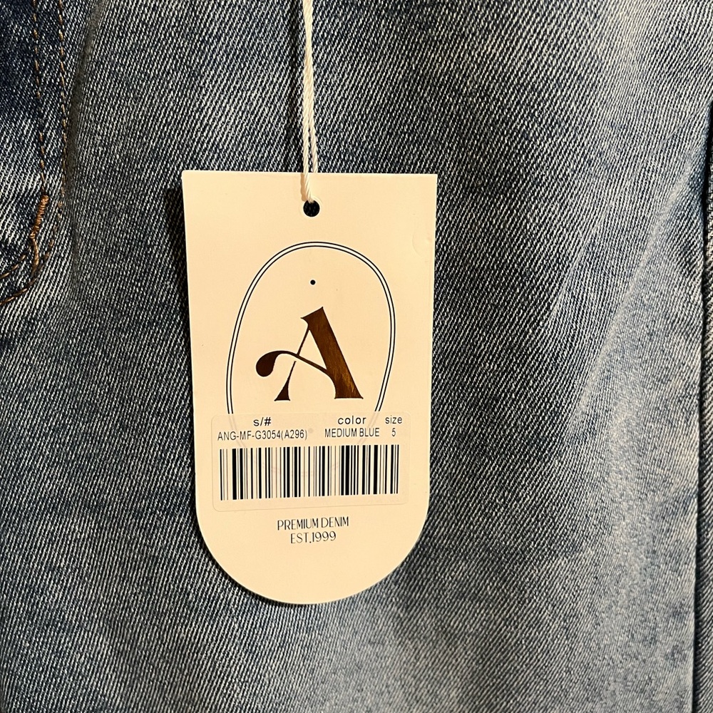 Angel Mom Jeans - Picture 3 of 5